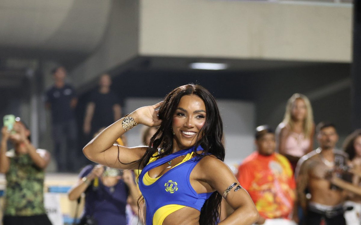 Mayara Lima ensaia no setor 11 da Sapuca&iacute;