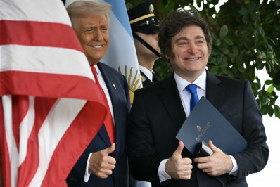 Milei anuncia que foi convidado por Trump para integrar 'conselho de paz' para Gaza