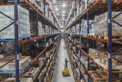 Rede de farmácias fará mutirão com 80 vagas no setor de logística em Duque de Caxias