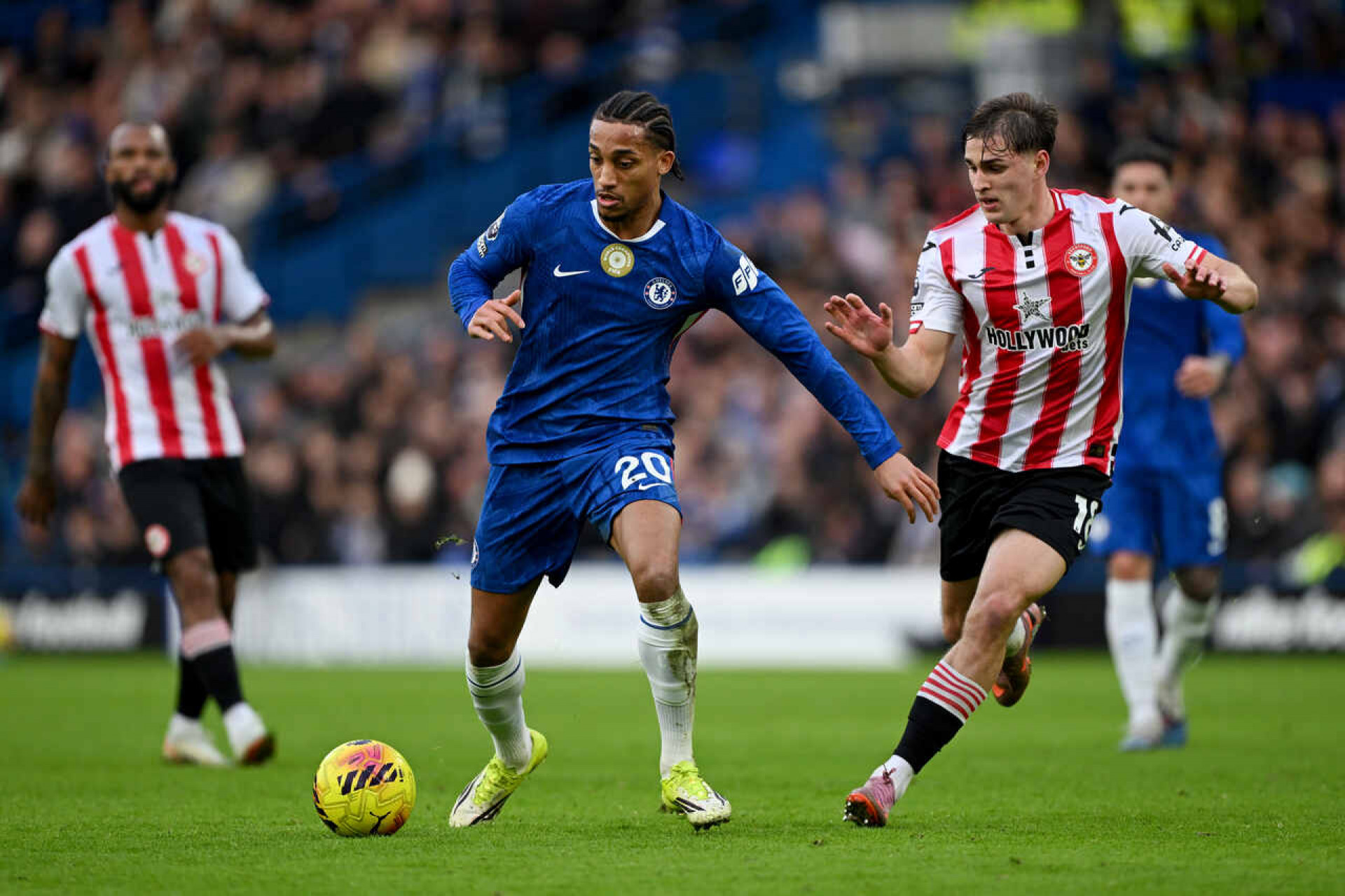 Mesmo sem Est&ecirc;v&atilde;o, Chelsea vence Brentford com gol brasileiro