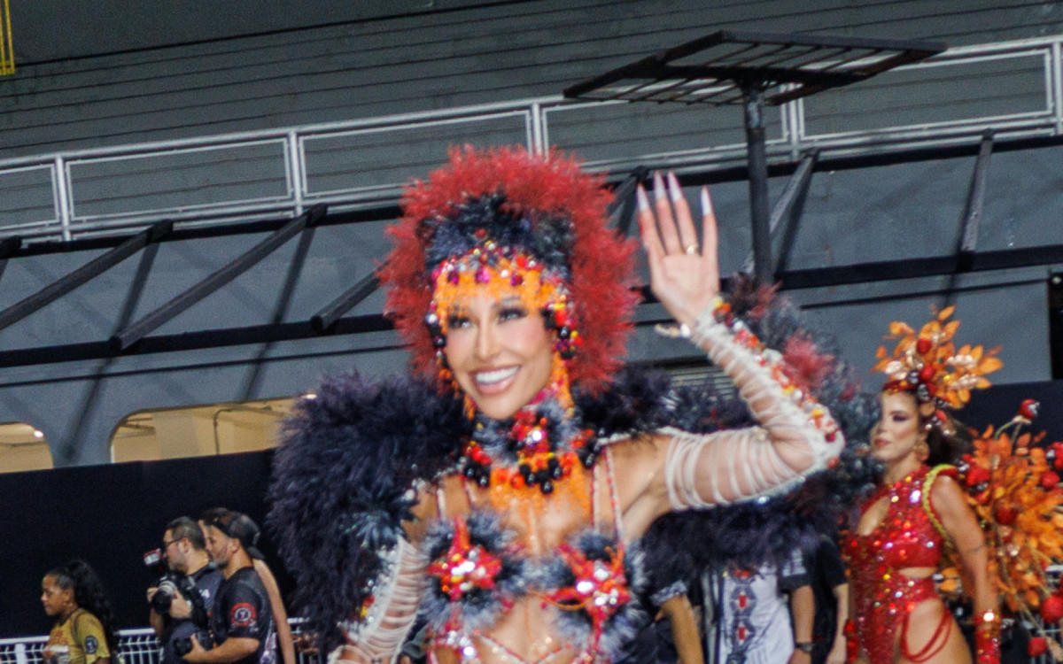 Sabrina Sato durante ensaio da Gavi&otilde;es da Fiel, em S&atilde;o Paulo