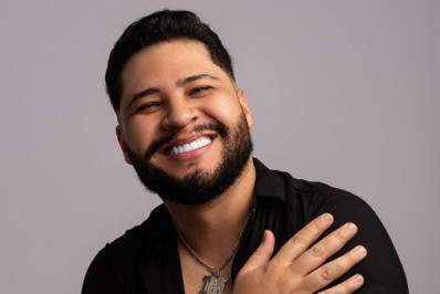 Ícaro Moraes lança a música inédita 'Aliança no Cinzeiro'