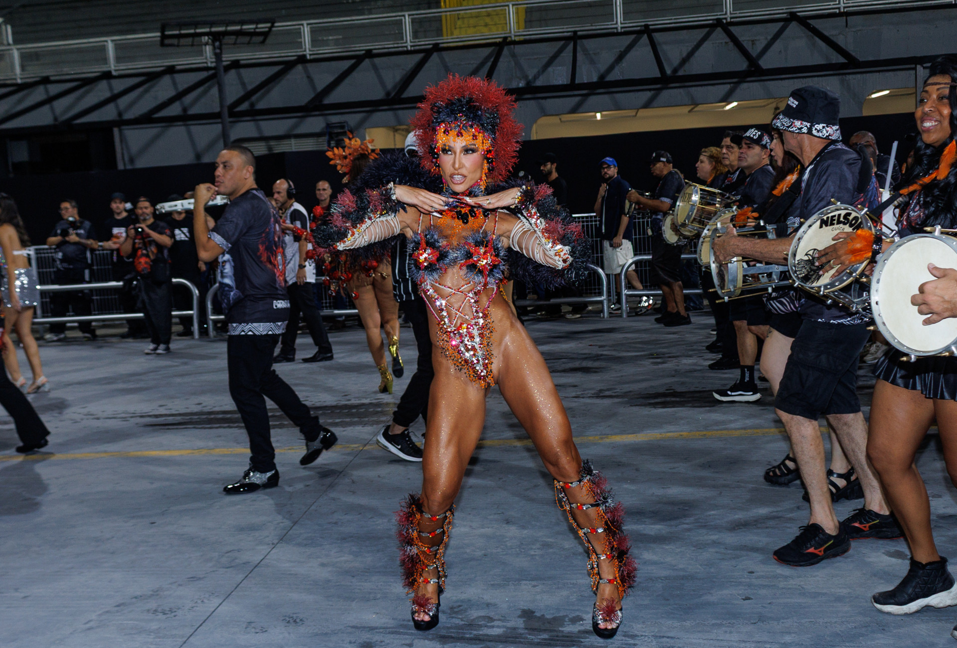 Sabrina Sato durante ensaio da Gaviões da Fiel, em São Paulo - Clayton Felizardo / Brazilnews