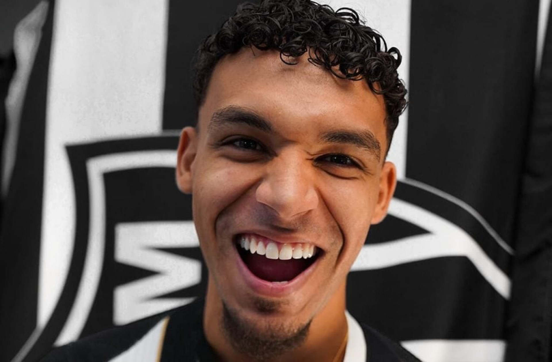 Mercado da bola: veja as novidades deste domingo (18)