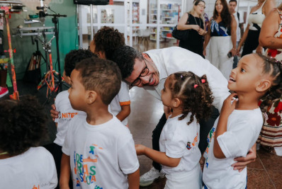 Programa Tô de Férias na Escola leva brincadeiras e experiências educativas a alunos da Rede Municipal