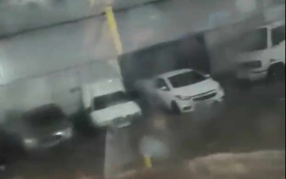 Ruas de Caxias foram tomadas pela &aacute;gua