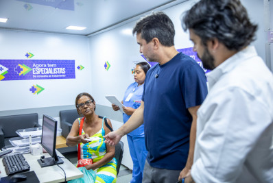 Carreta da Saúde da Mulher realiza atendimentos em Mesquita