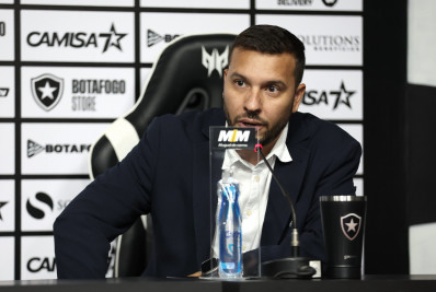 Dirigente do Botafogo admite dificuldade para derrubar transfer ban: 'Não é simples'