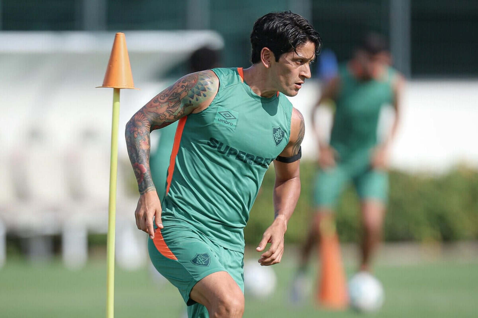 Fluminense define prazo para contratar “centroavante de peso”