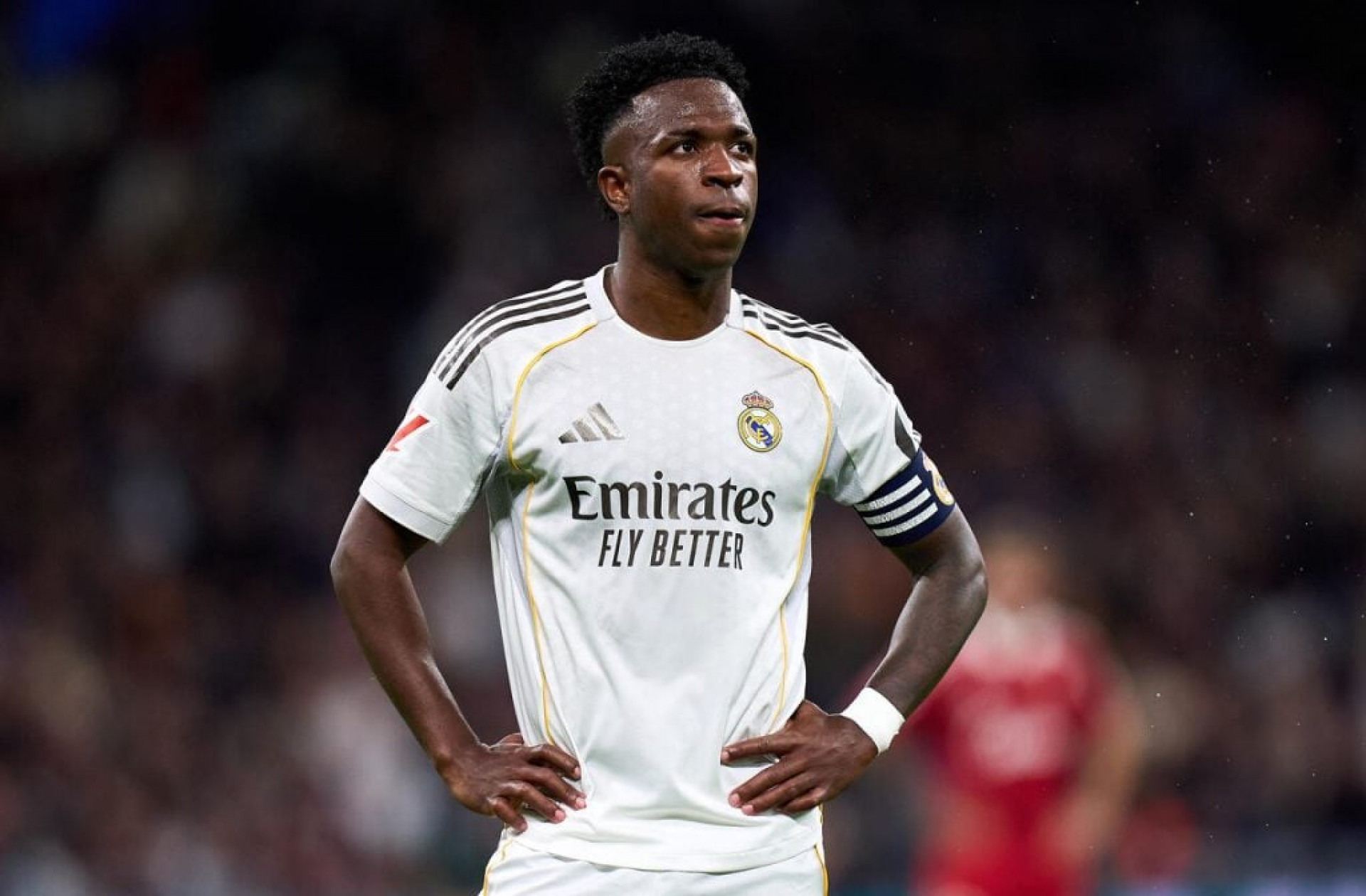 Vini Jr recebe respaldo de Arbeloa ap&oacute;s sugerir multas por atrasos