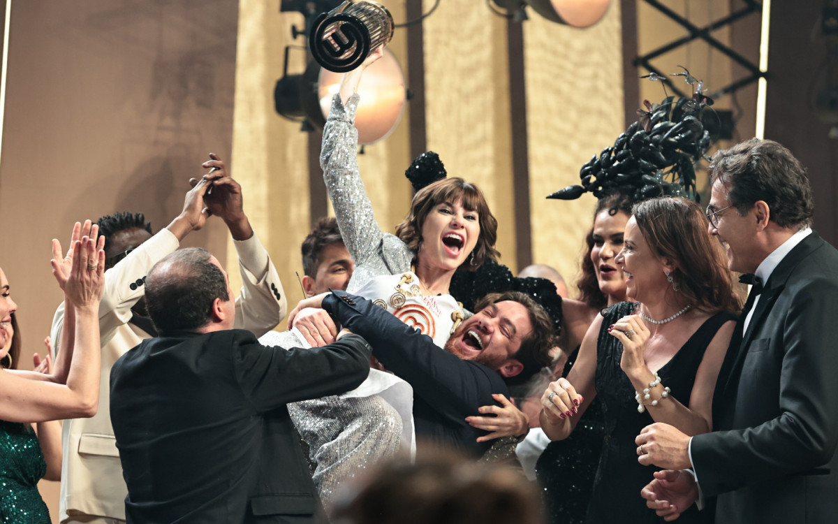 Julianne Trevisol é a campeã do \'MasterChef Celebridades\'