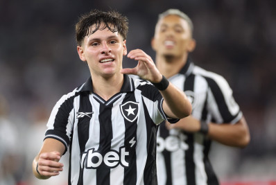 Montoro celebra atuação pelo Botafogo e comenta saída de Savarino: 'Desejo o melhor'