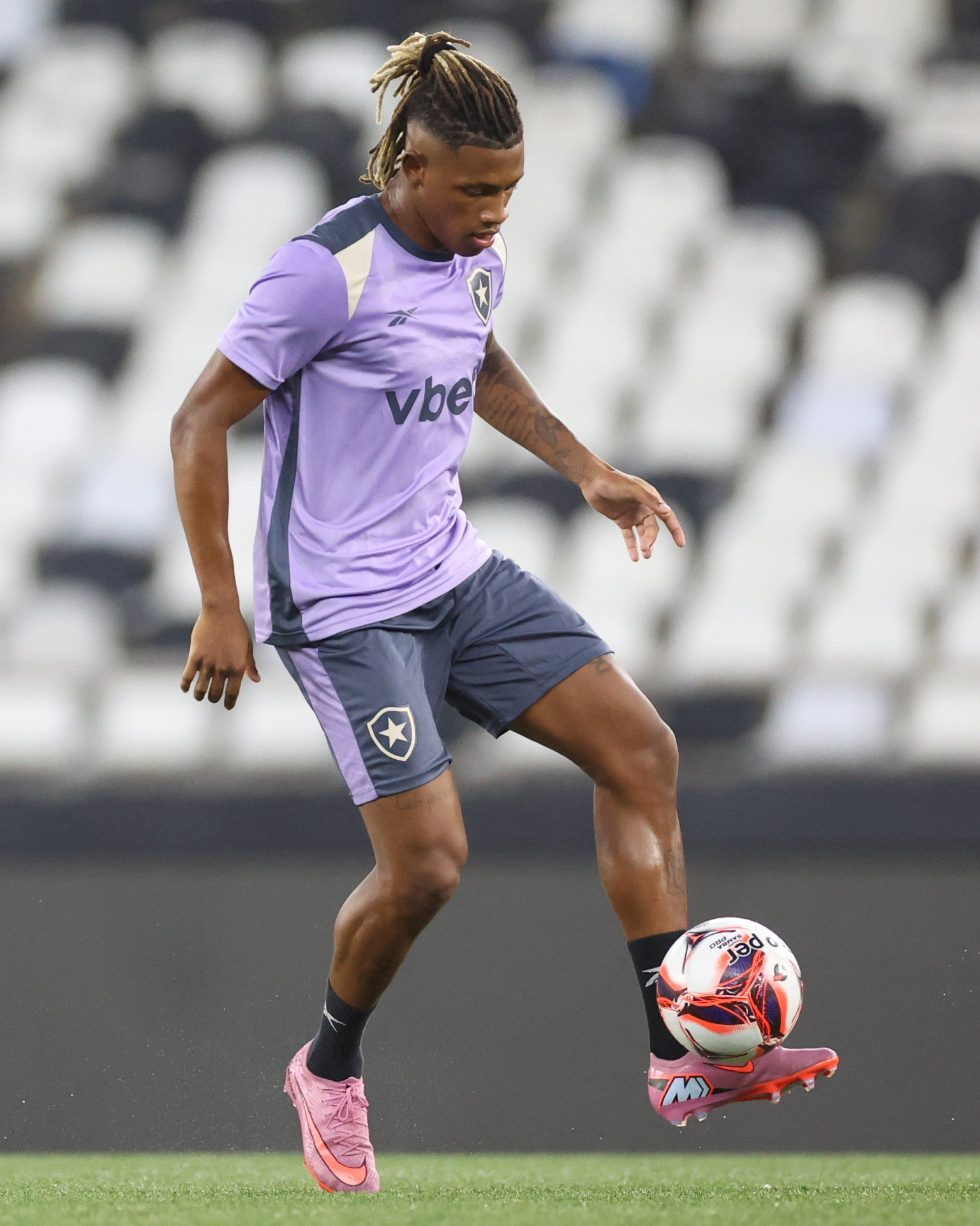 Danilo em treino pelo Botafogo