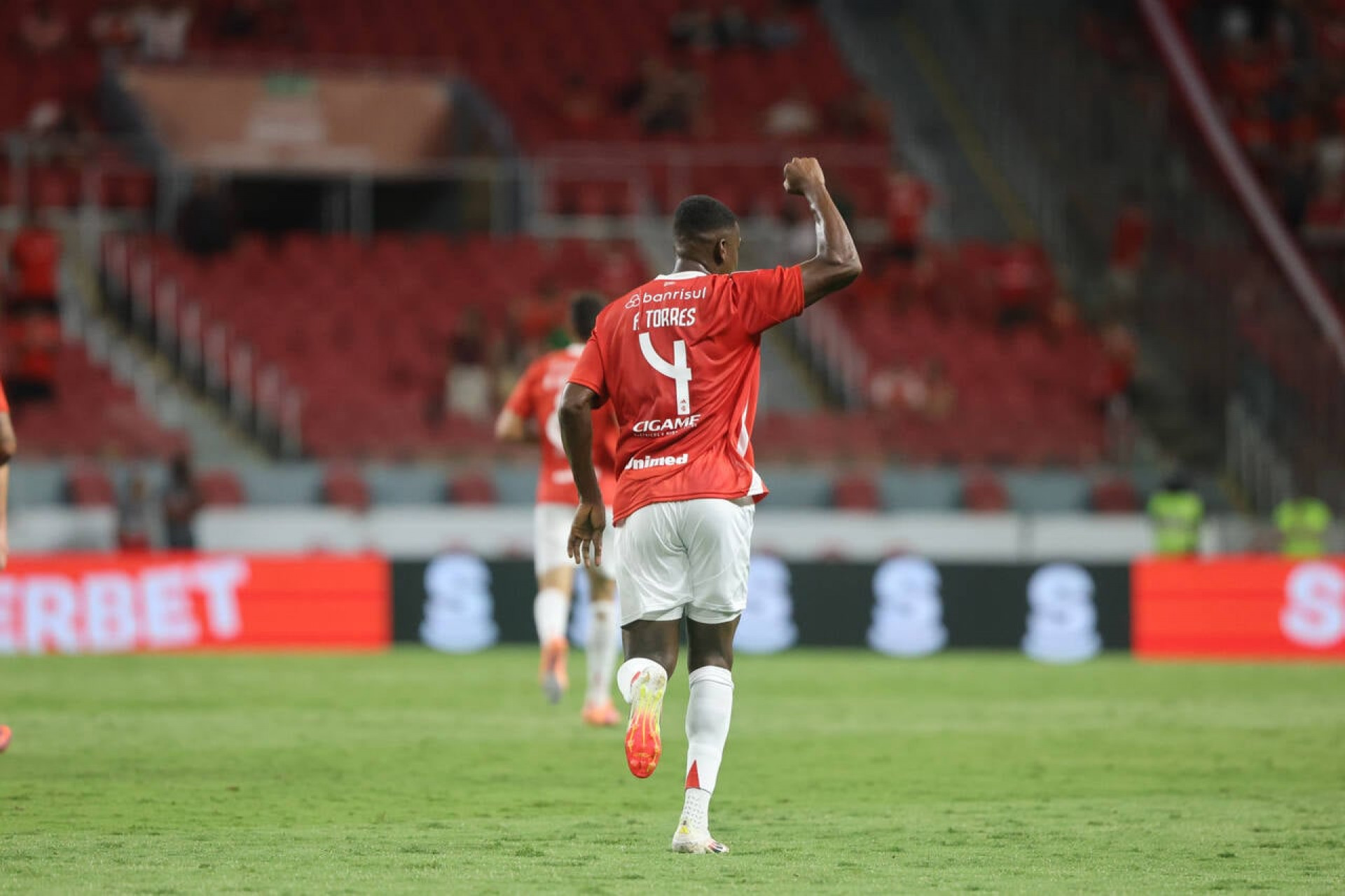 “Sonhei em estar aqui”: F&eacute;lix Torres estreia com gol e vibra com in&iacute;cio no Internacional