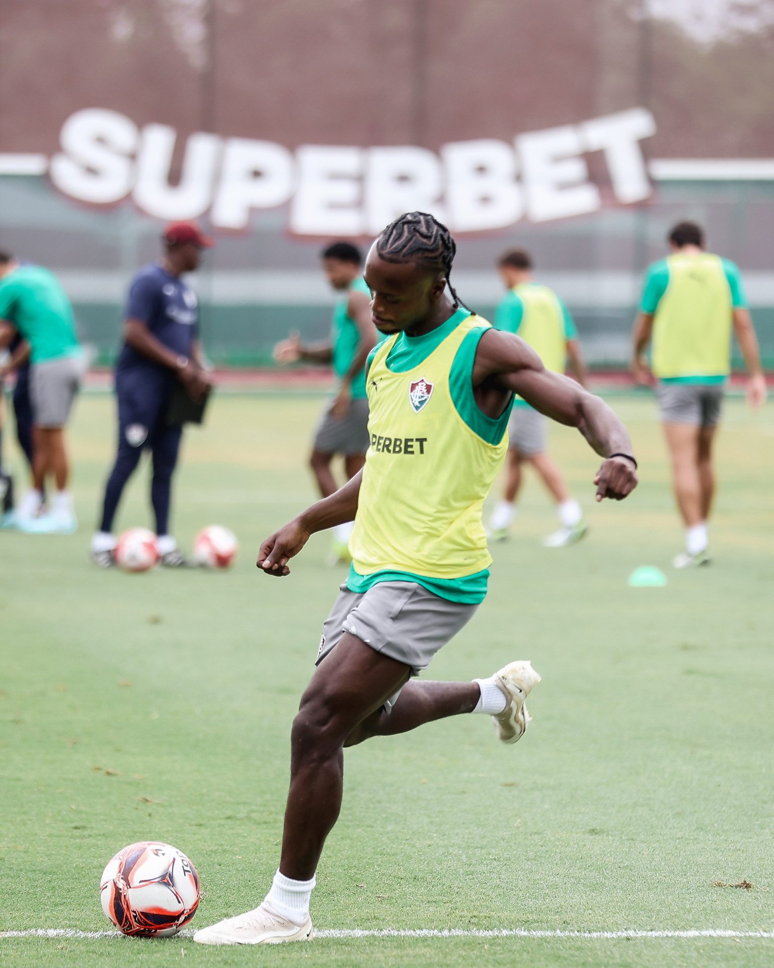 Santi Moreno em treino do Fluminense - Lucas Mer&ccedil;on / Fluminense