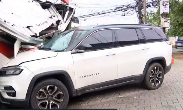 Duas mulheres e policial civil são baleados por bandidos em Curicica