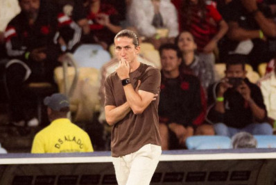 Filipe Luís explica mudança de planejamento no Flamengo: 'Melhor para o clube'