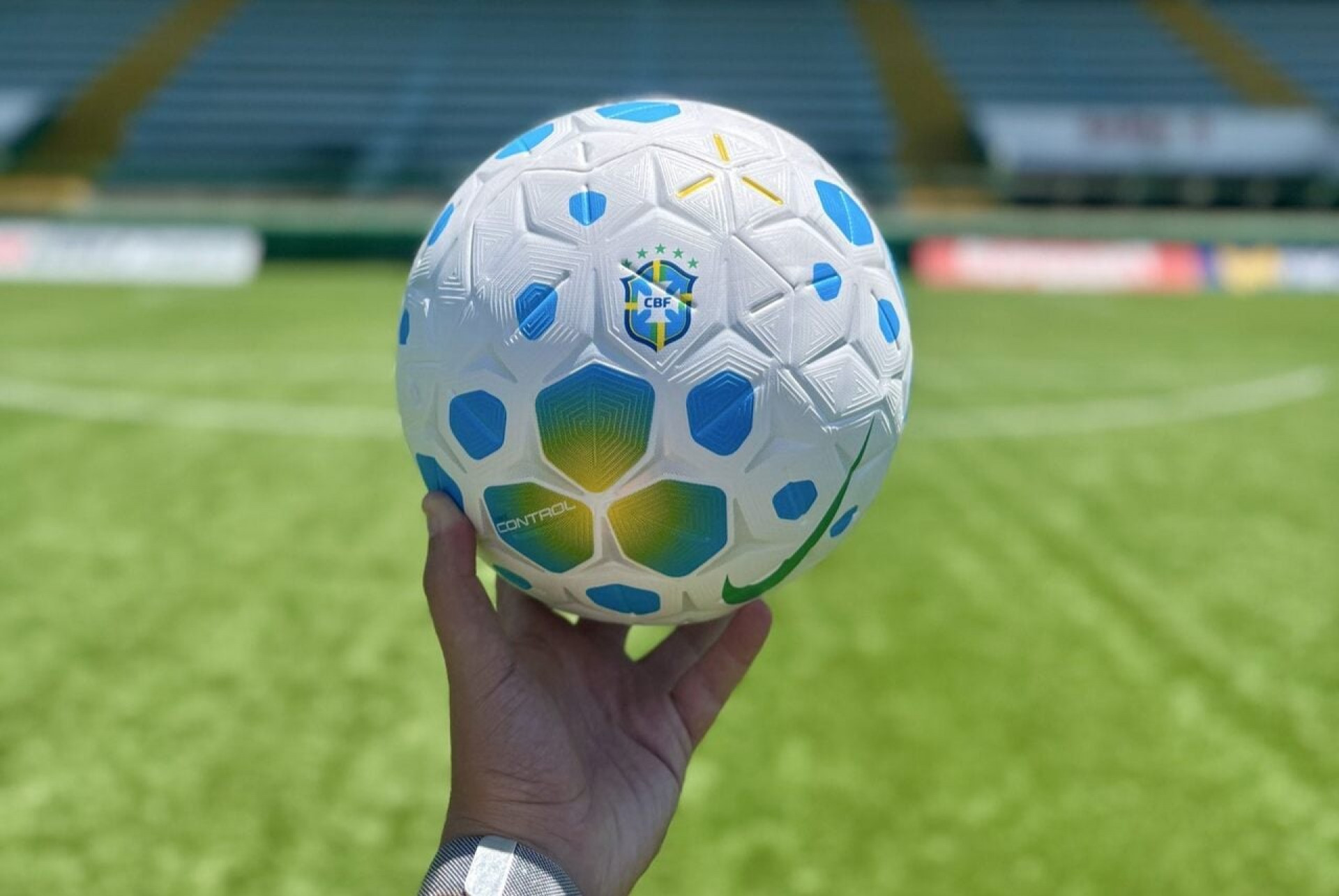 Confira imagens da bola do Brasileir&atilde;o 2026