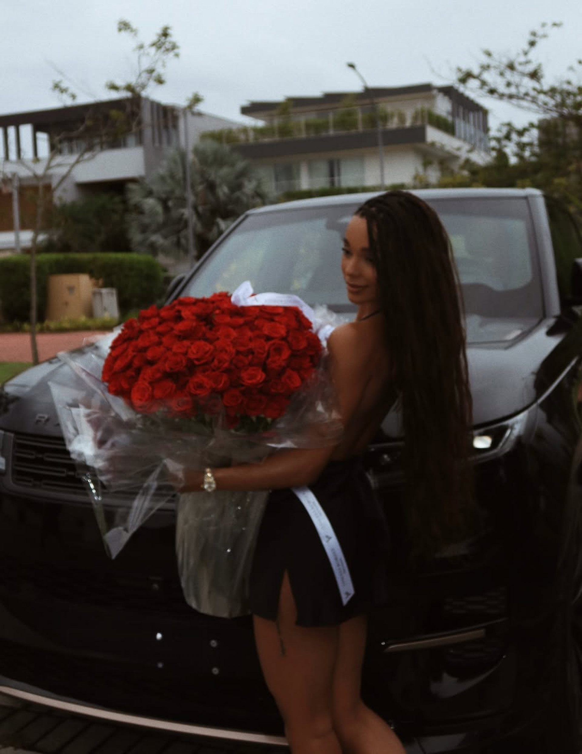 Ludmilla presenteia Brunna Gonçalves com carrão de luxo - Reprodução do Instagram