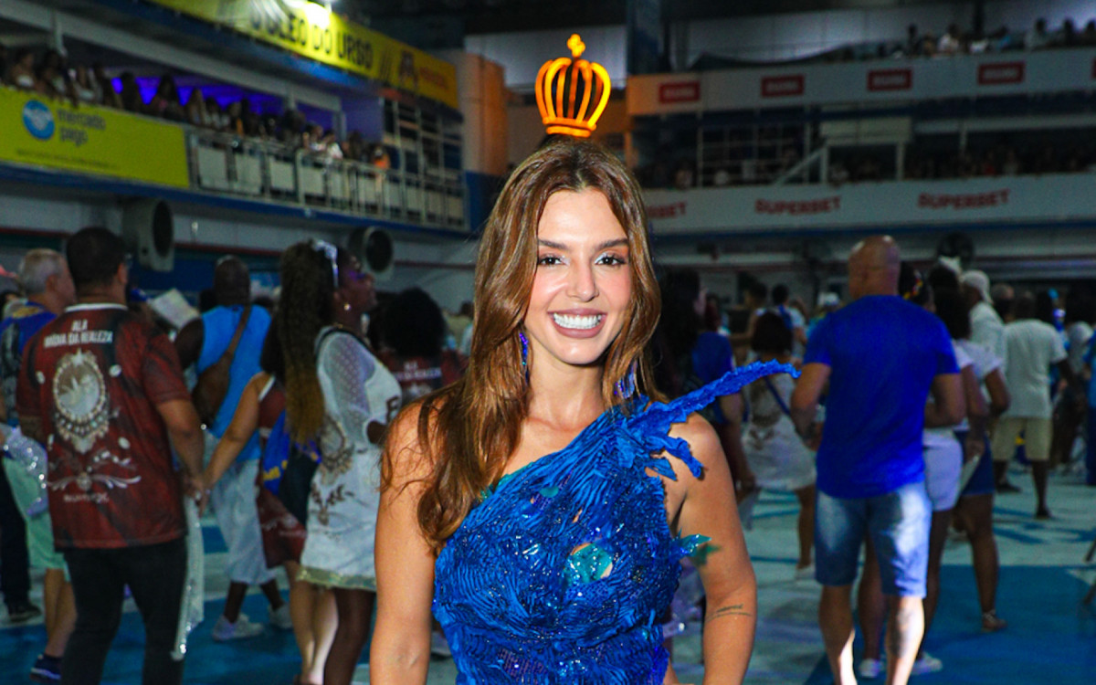 Giovanna Lancellotti prestigia ensaio da Beija-Flor, atual campe&atilde; 