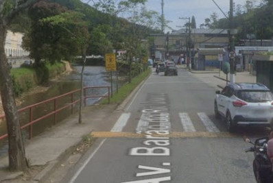 Trecho da Avenida Barão do Rio Branco funciona em mão dupla temporariamente
