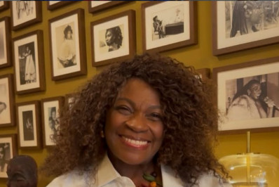 Aos 81 anos, Zezé Motta esbanja disposição em treino matinal