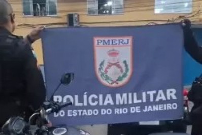 Após troca de tiros, drogas e motocicleta são apreendidas no Monte Alegre, em Cabo Frio