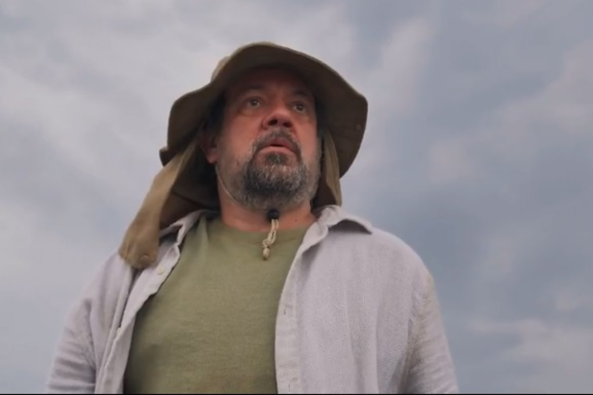 Márcio Vitor interpretou pescador responsável por salvar Rogério (Eduardo Moscovis) em 'Três Graças' - Reprodução de vídeo / TV Globo