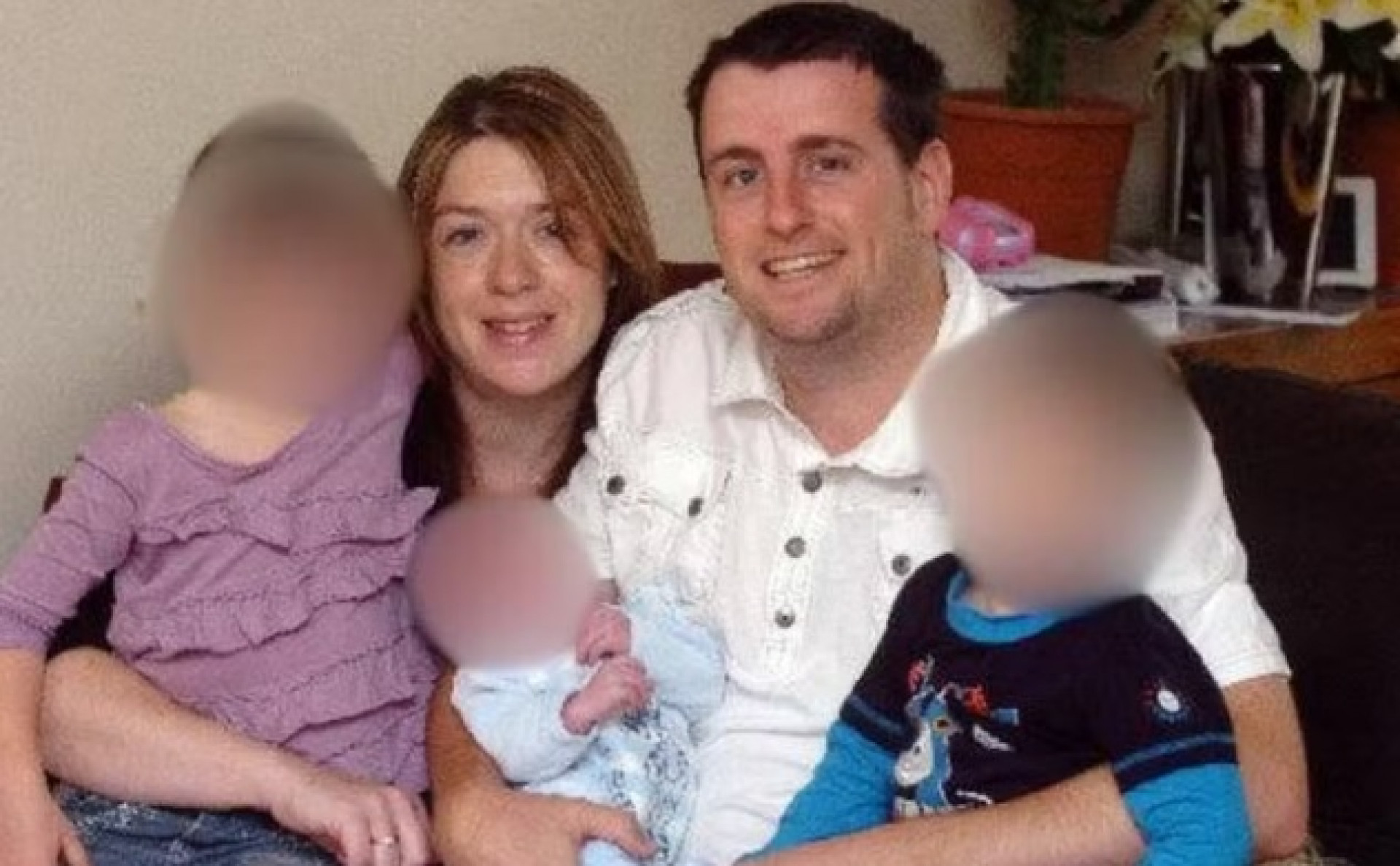 Homem admite ter drogado e estuprado ex-esposa durante anos no Reino Unido