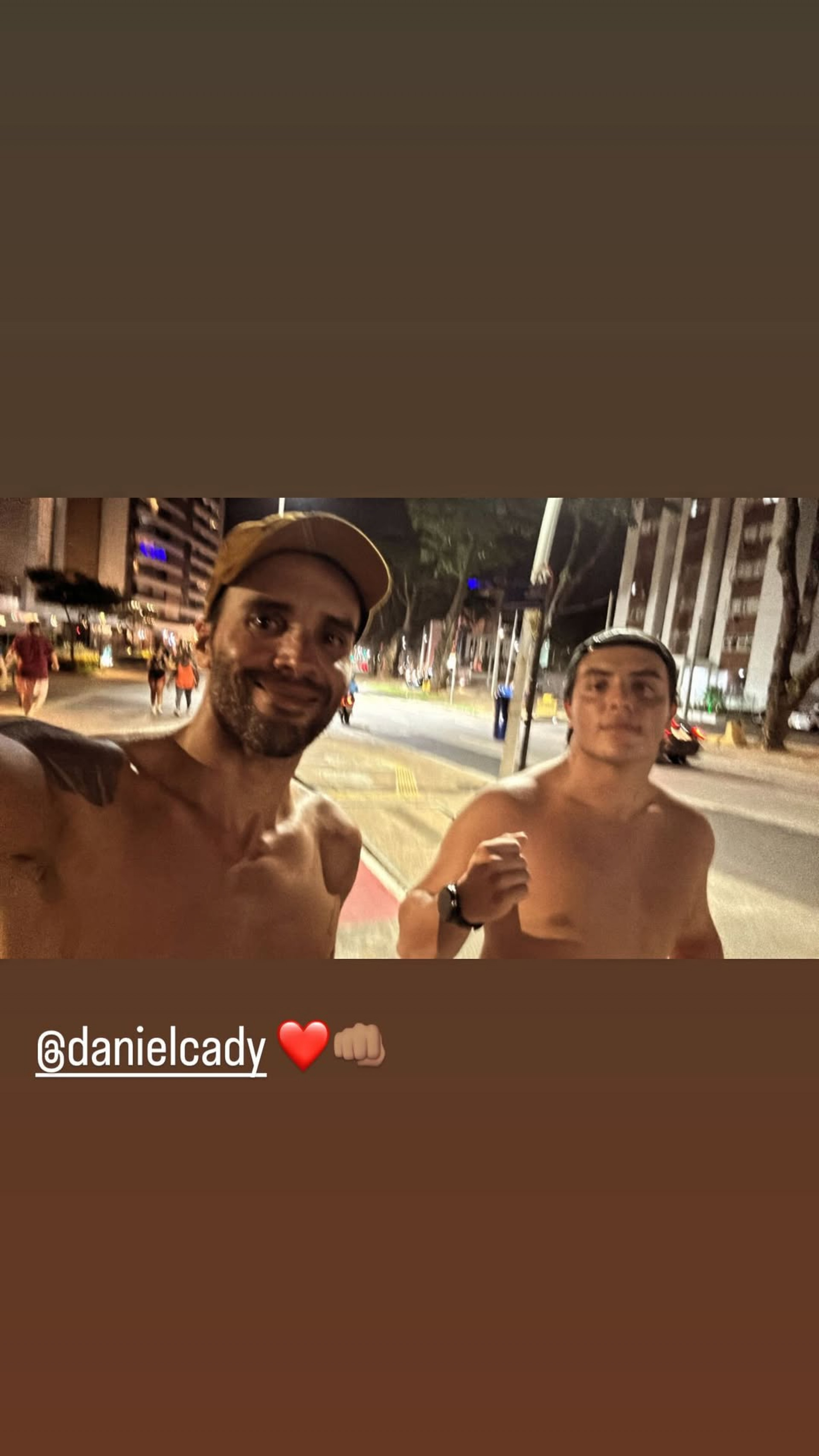 Marcelo, filho de Ivete Sangalo, faz corrida noturna ao lado do pai, Daniel Cady - Reprodução / Instagram