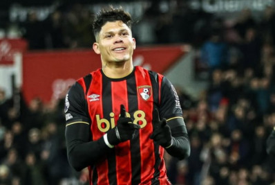 Em jogo com gol de ex-Fluminense, Liverpool perde no Campeonato Inglês