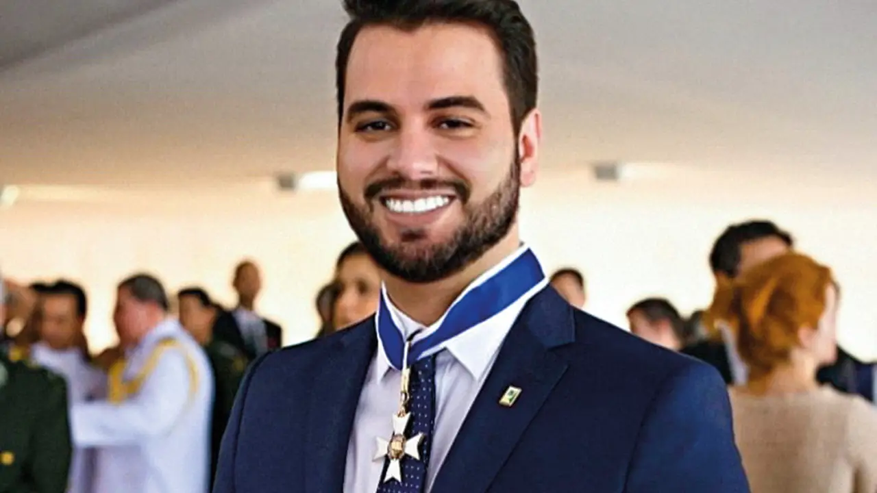 PGR se manifesta contra soltura de Filipe Martins, preso por trama golpista