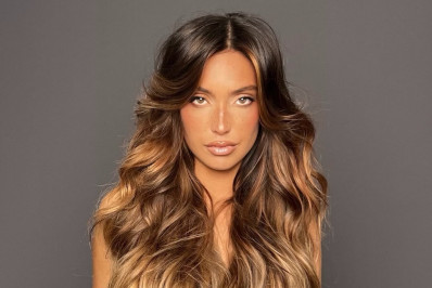 Vanessa Lopes muda visual e surge com fios iluminados