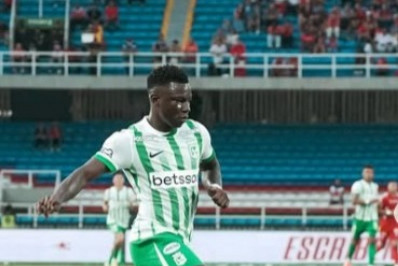 Hinestroza cita papo com Diniz e revela sonho de disputar Copa do Mundo