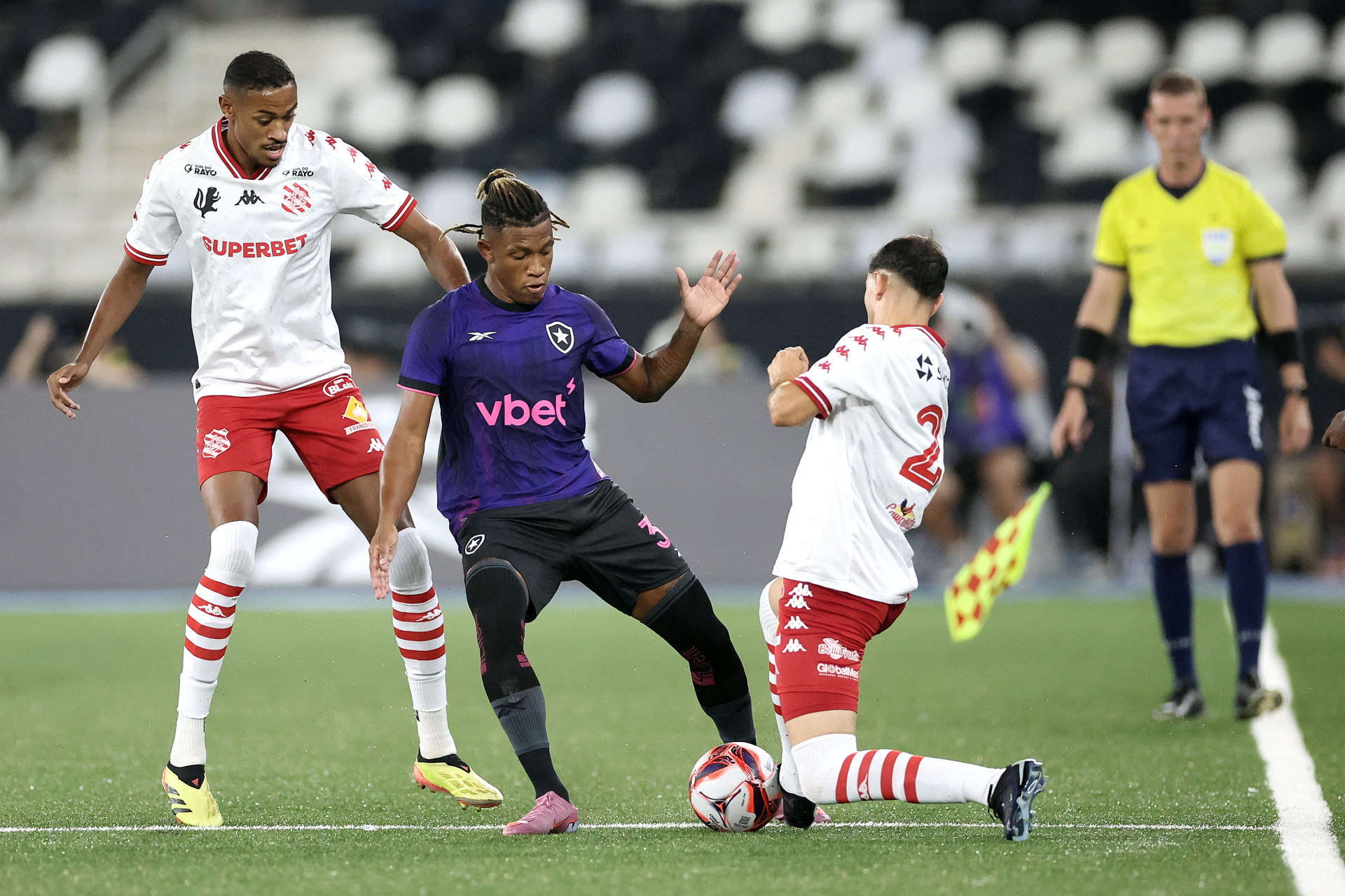 Botafogo e Bangu se enfrentaram no Nilton Santos - Vitor Silva / Botafogo