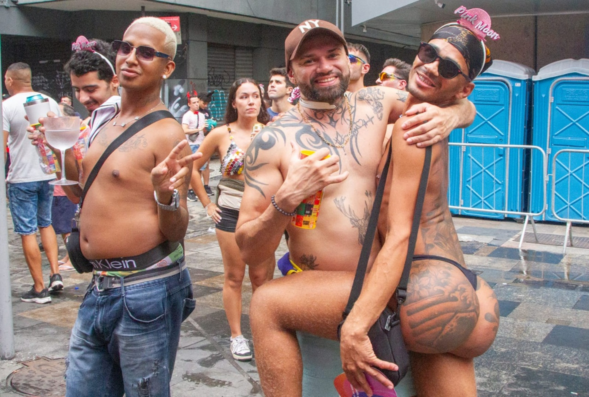 Foliões chegaram cedo para a concentração do Chá da Alice - Érica Martin/Agência O Dia