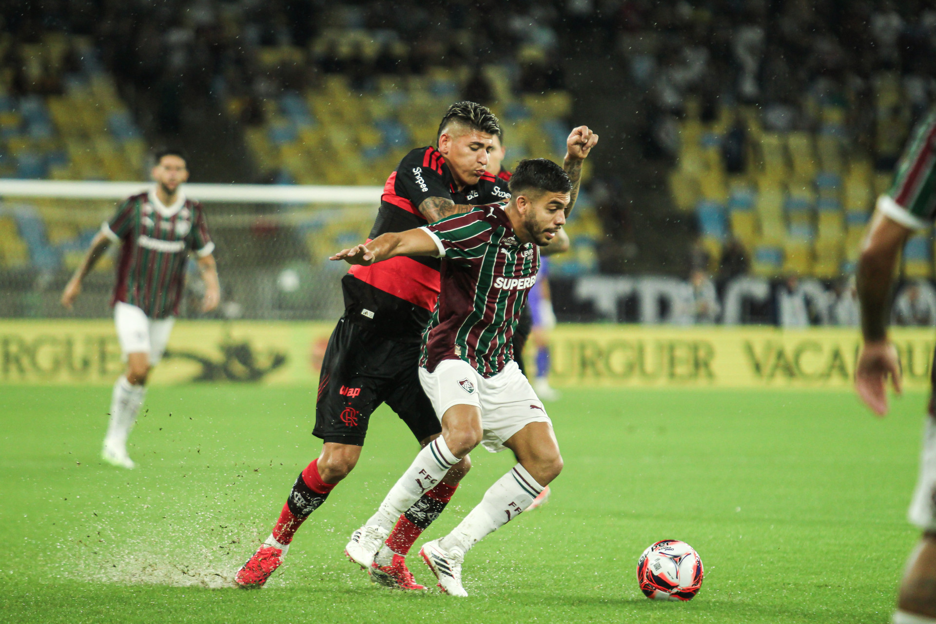 Fluminense e Flamengo se enfrentaram no Maracanã - Leonardo Brasil/ Fluminense F.C
