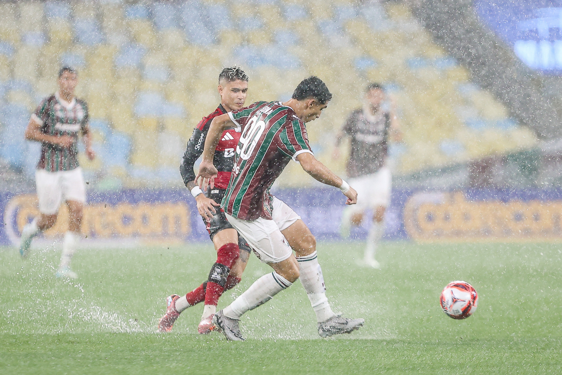Fluminense e Flamengo se enfrentam no Maracanã - Lucas Merçon / Fluminense