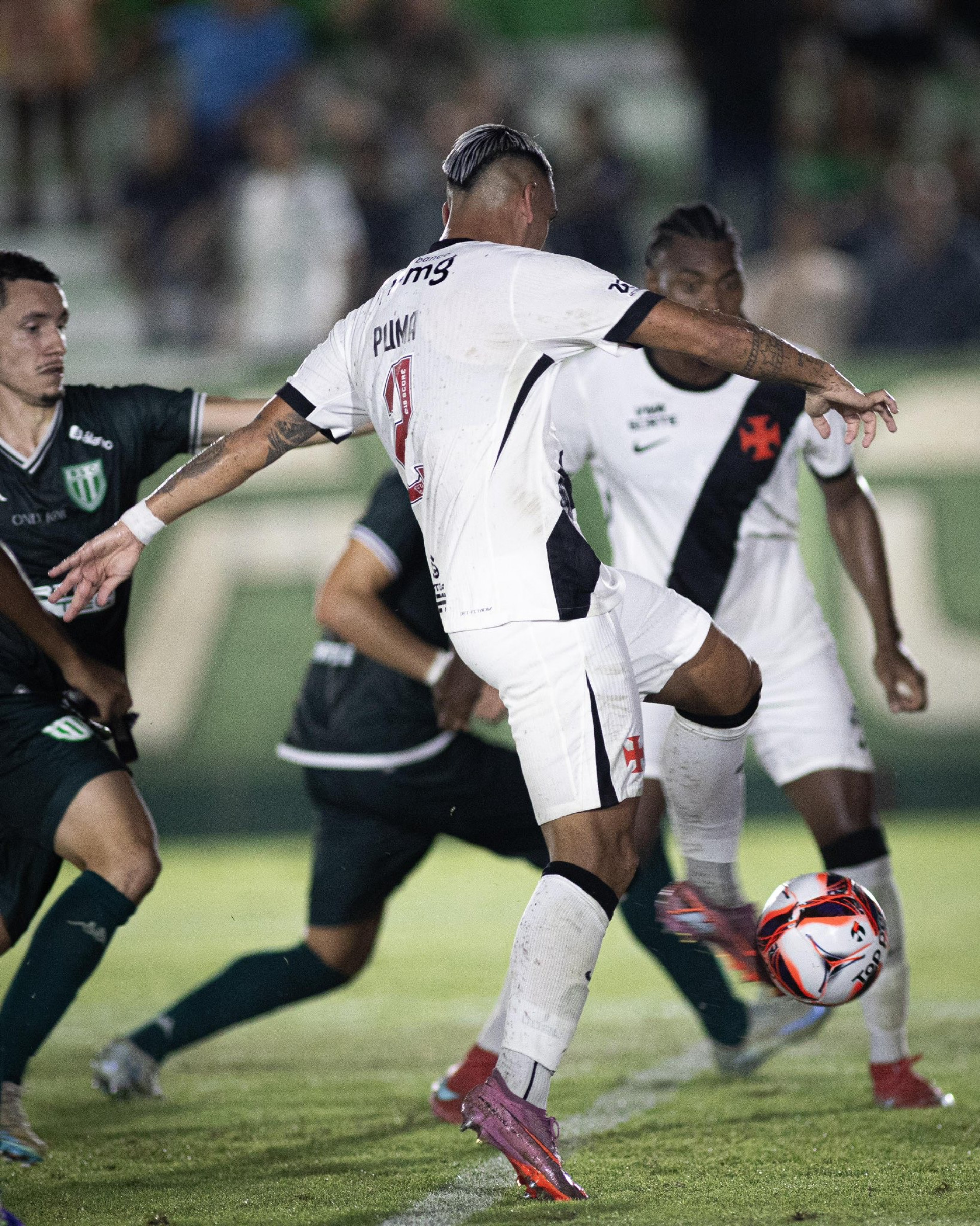 Vasco e Boavista se enfrentaram em BacaxÃ¡ - Matheus Lima/Vasco