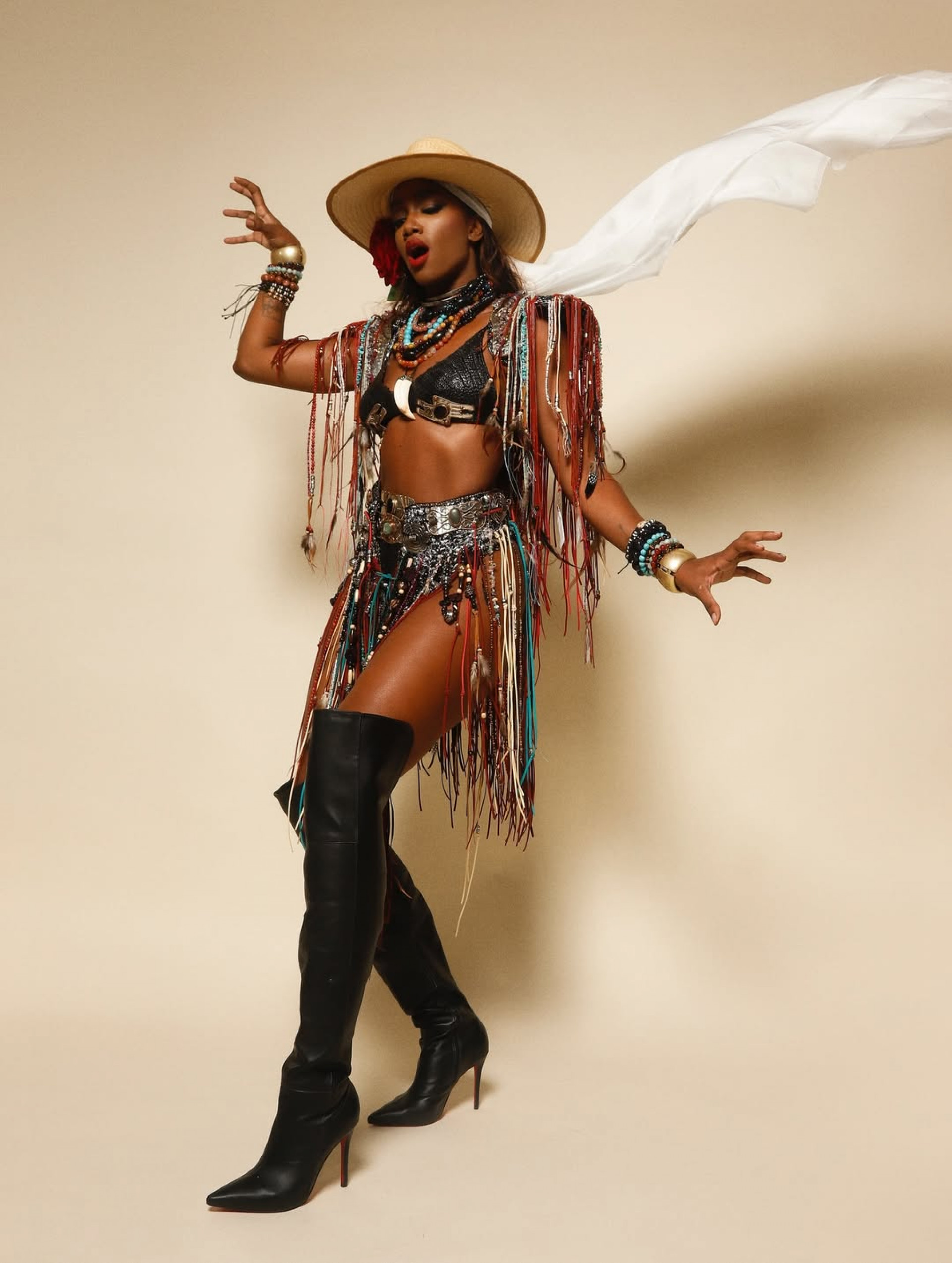 Rainha de bateria, Iza participa de último ensaio de rua da Imperatriz Leopoldinense - Reprodução / Instagram