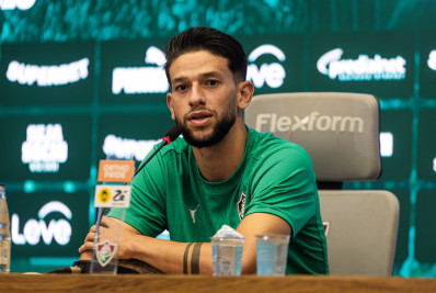 Jemmes rechaça pressão por substituir Thiago Silva e comenta adaptação ao Fluminense