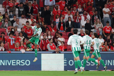 Flamengo acompanha avanço do Olympiacos por André Luiz e pode lucrar com negociação