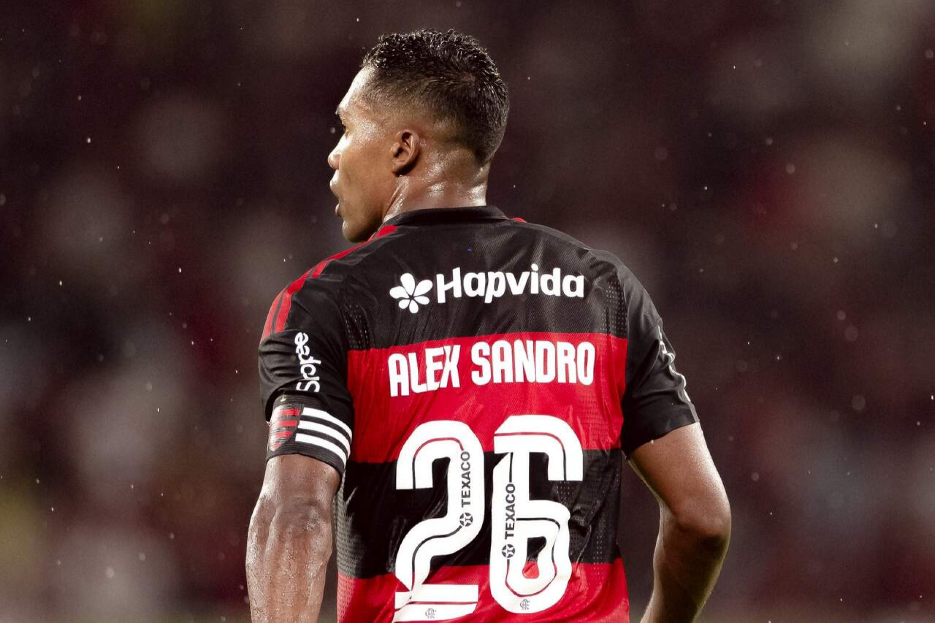 Alex Sandro, do Flamengo, demonstra confian&ccedil;a em companheiro