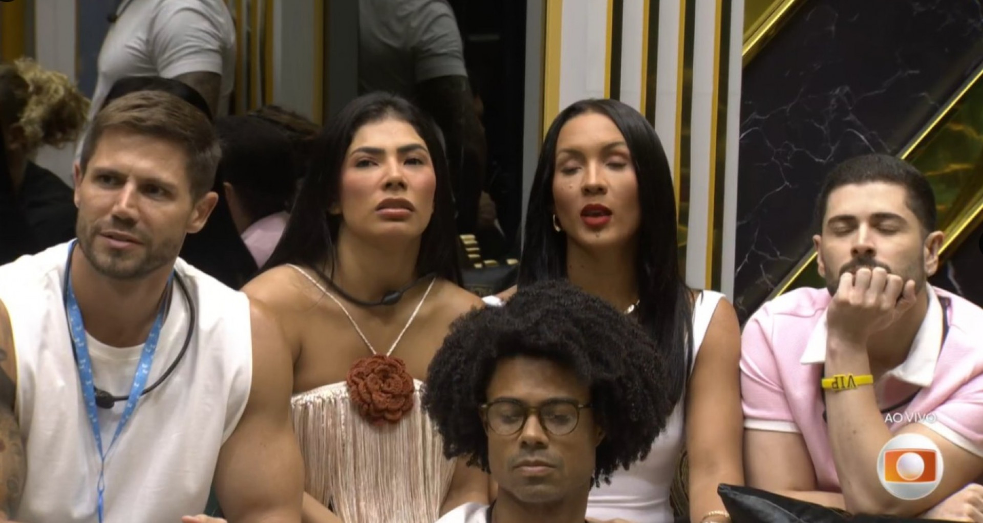 Maxiane discursa sobre insatisfação de como seus aliados utilizaram de informação que ela passou a eles. - Reprodução / X