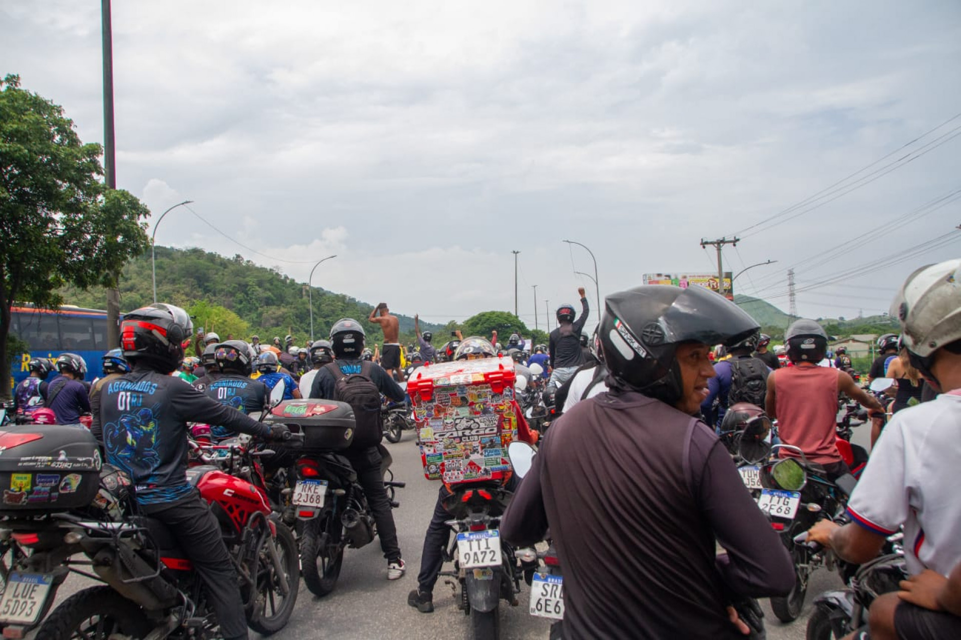 Motoboys em protesto contra a falta de policiamento e a sequência de crimes envolvendo a categoria - Érica Martin/Agência O Dia