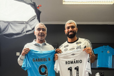 Romário e Gabigol exaltam torcida do Flamengo: 'Totalmente especial'