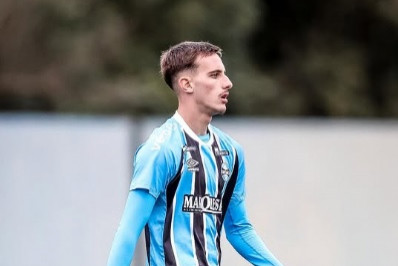 Flamengo tem interesse em jovem volante do Grêmio