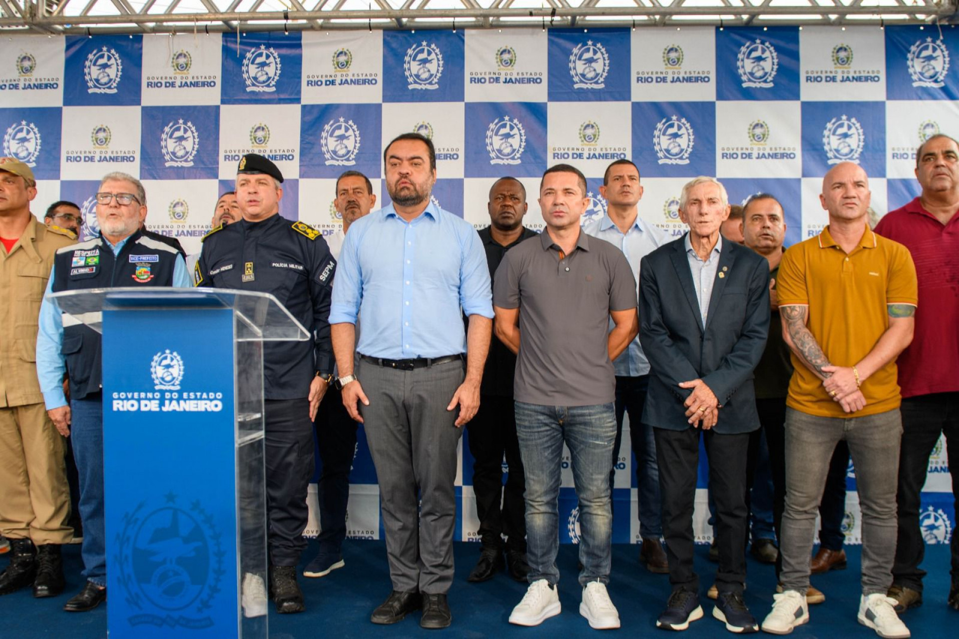 Governador Cl&aacute;udio Castro e outras autoridades durante a inaugura&ccedil;&atilde;o - Divulga&ccedil;&atilde;o