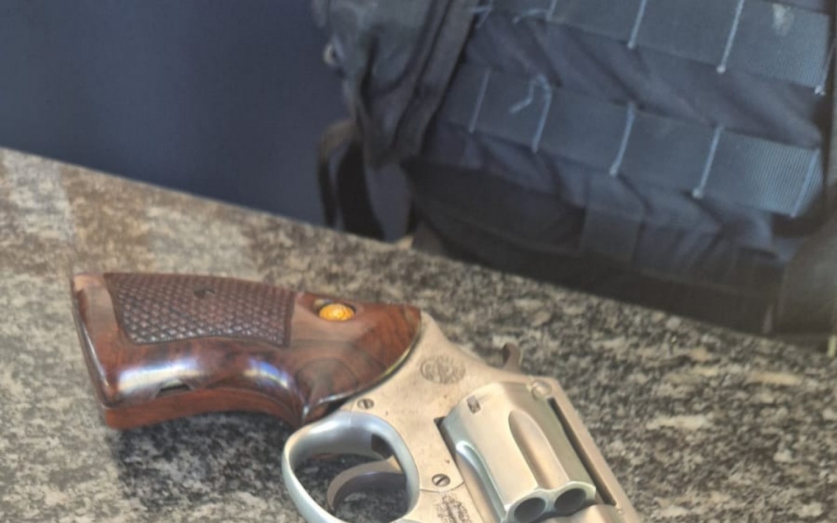 Autor do crime foi preso em Campos com um rev&oacute;lver e 10 gramas de coca&iacute;na