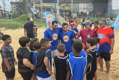 Orla de Macaé vira arena esportiva e reúne ídolos do Flamengo no Esporte Verão 2026